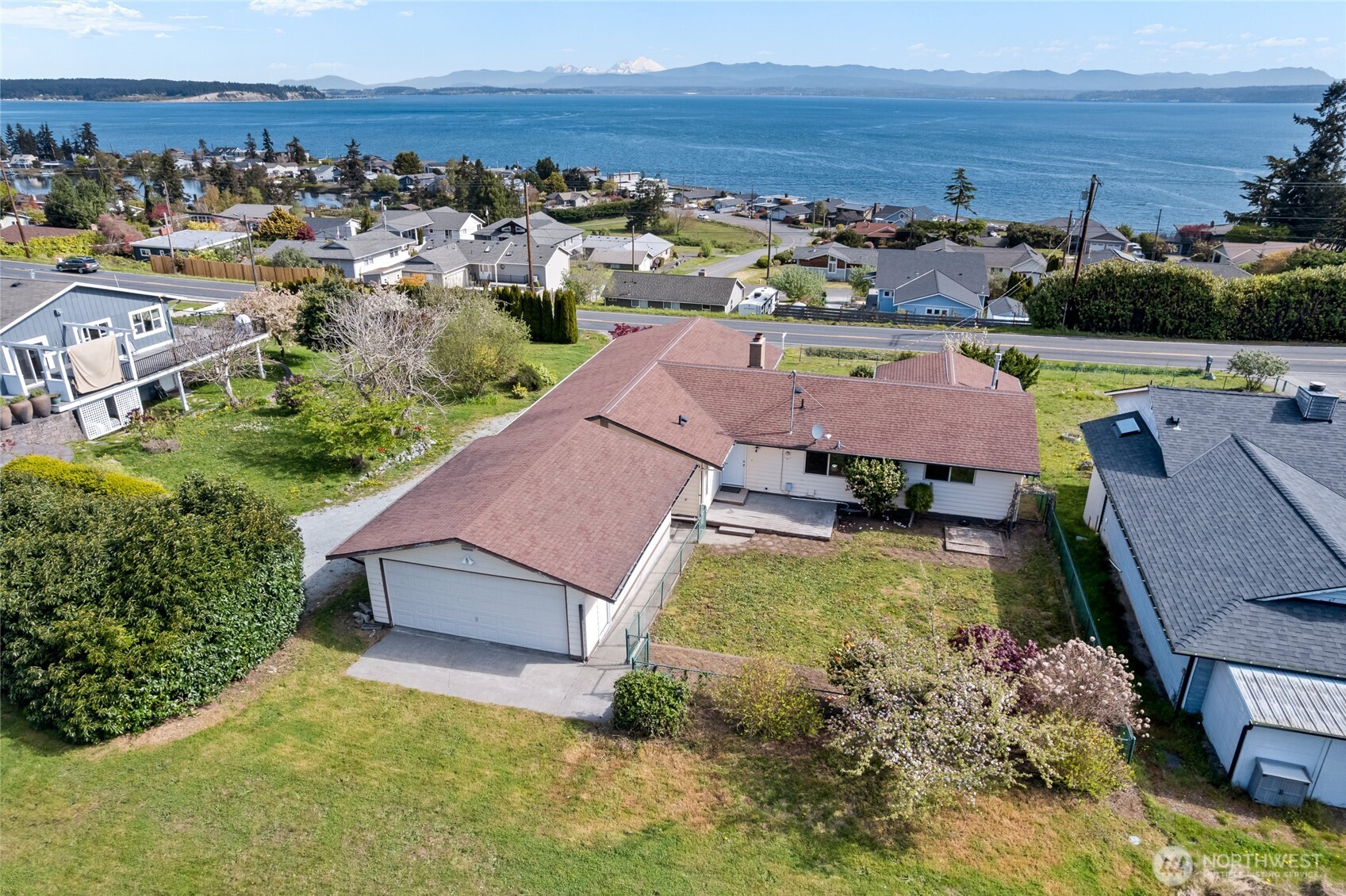 1462 SE Camano Drive