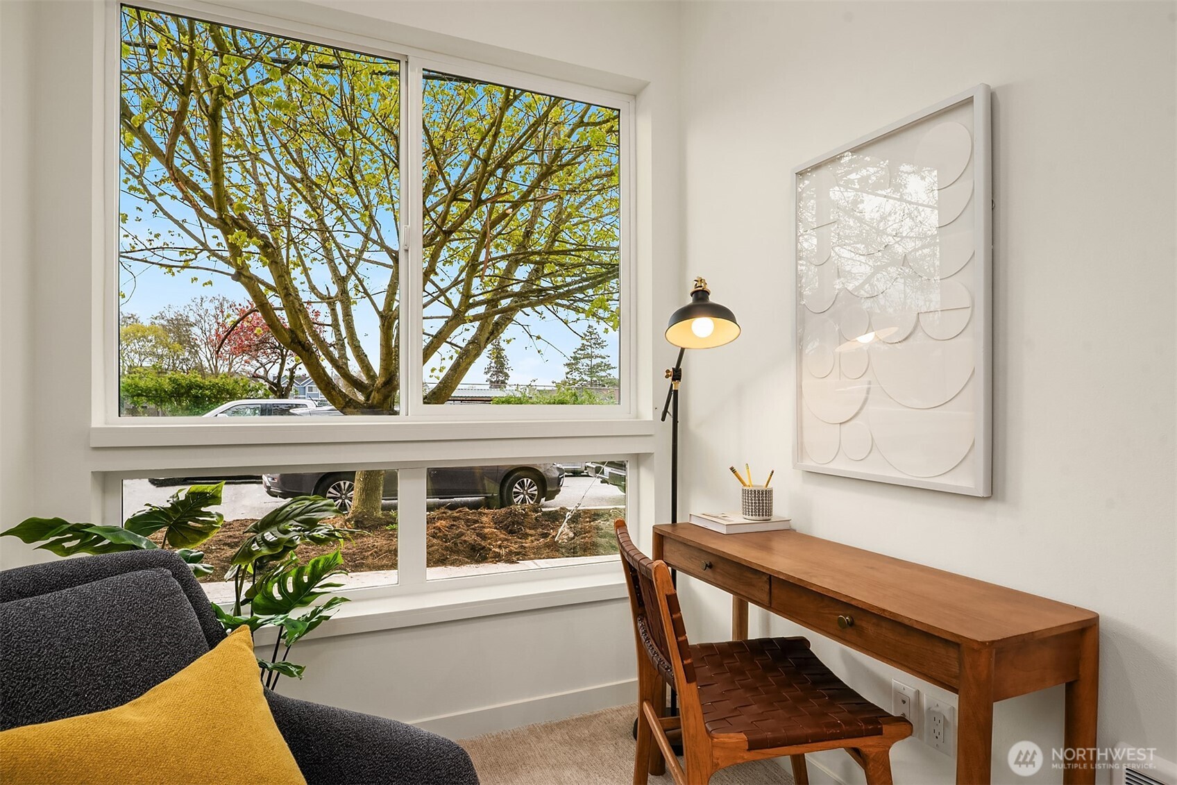 942 NW 54th Street, Seattle, WA 98107, photo 5 of 31