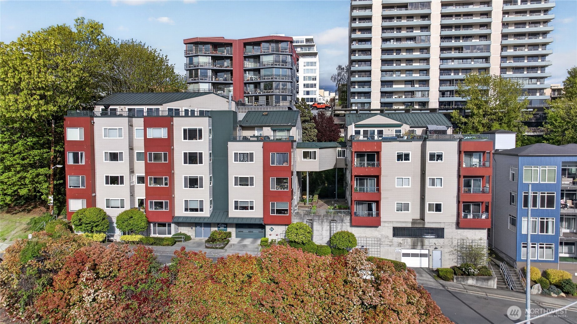 524 6th Avenue W #110, Seattle, WA 98119-5900, photo 3 of 38