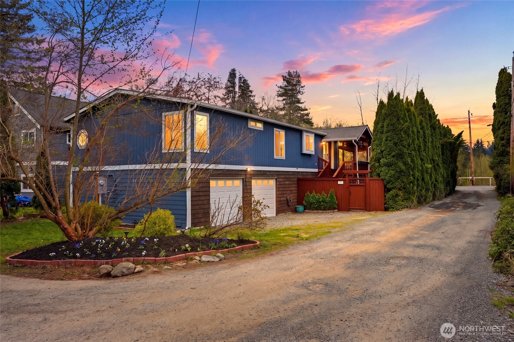 7731 Cedar Place SE, Snoqualmie, WA 98065, photo 3 of 5