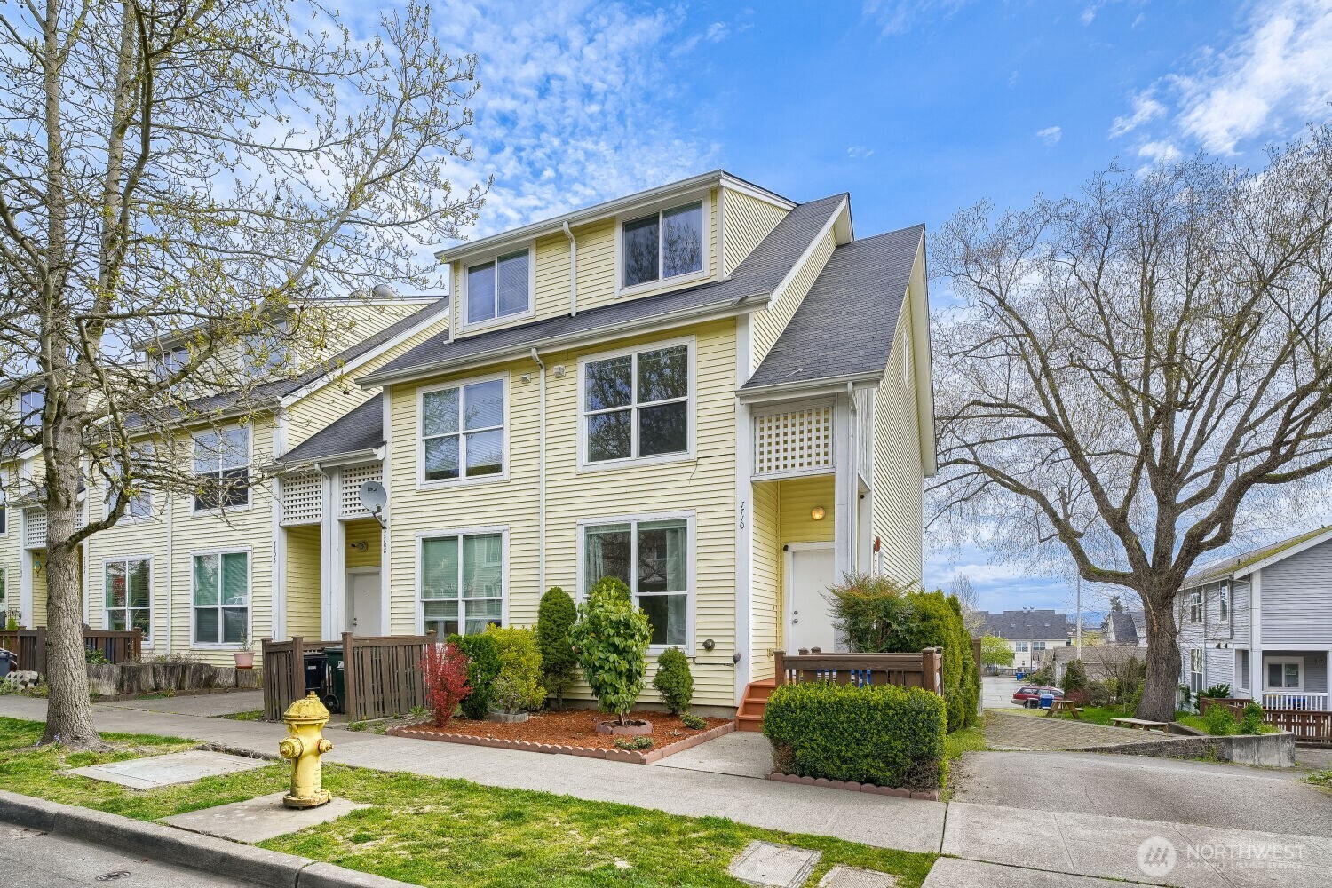 7710 Chicago Court S, Seattle, WA 98118, photo 3 of 4
