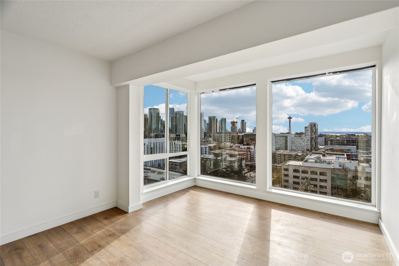 308 E Republican Street #608, Seattle, WA 98102, photo 4 of 37