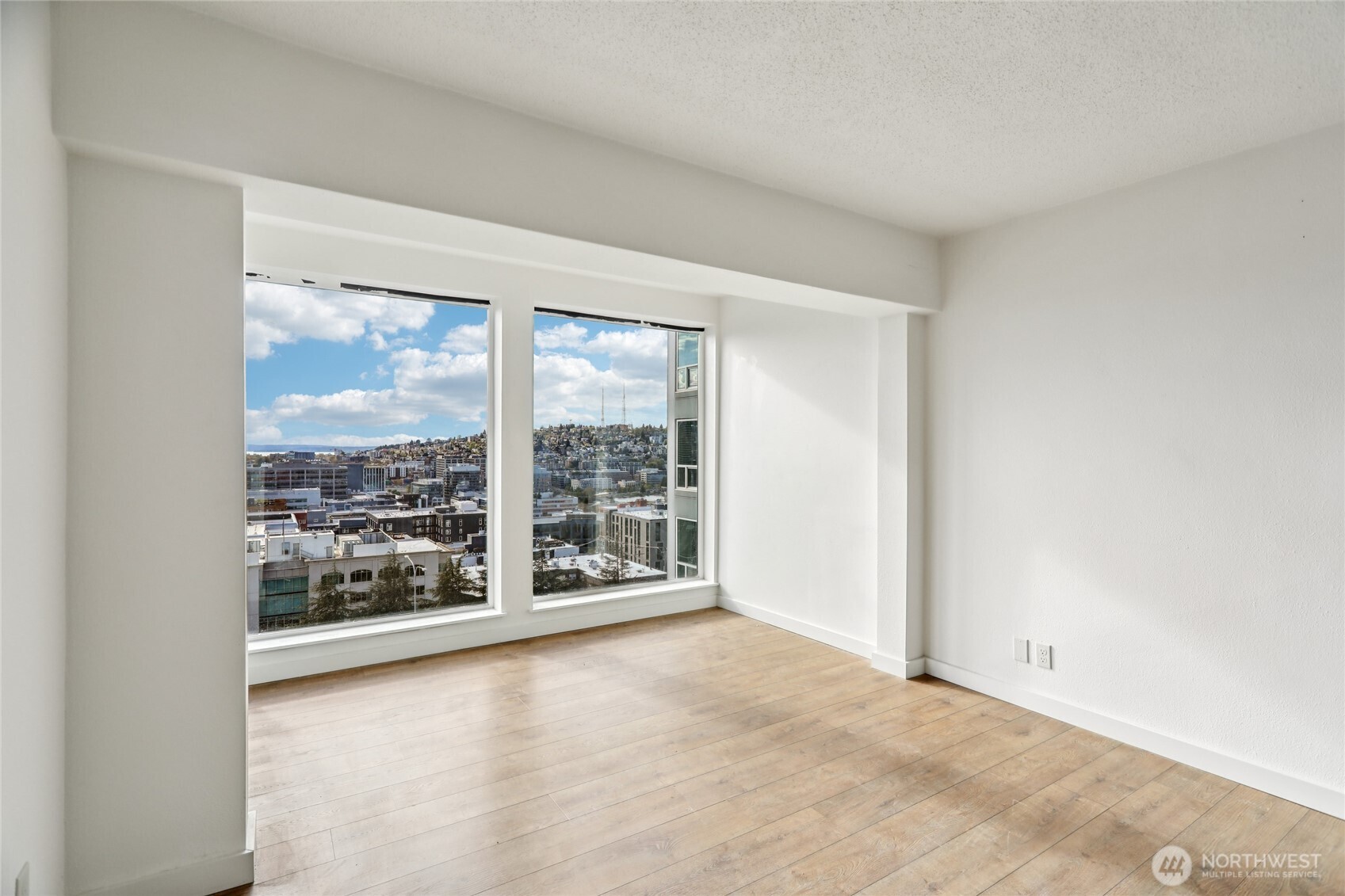 308 E Republican Street #608, Seattle, WA 98102, photo 5 of 37
