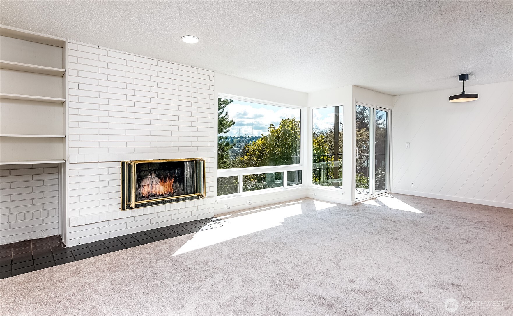 3424 25th Avenue W #201, Seattle, WA 98199, photo 5 of 30