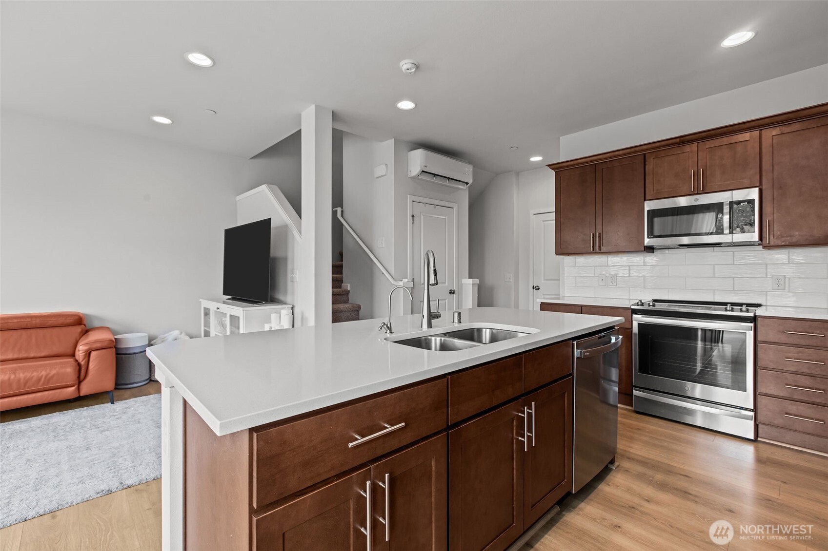8226 S 132nd Street, Seattle, WA 98178, photo 5 of 33