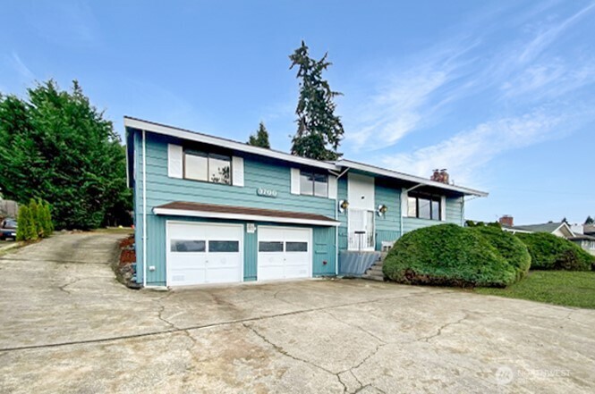 3700 Harbel Drive NE, Bremerton, WA 98310, photo 2 of 2