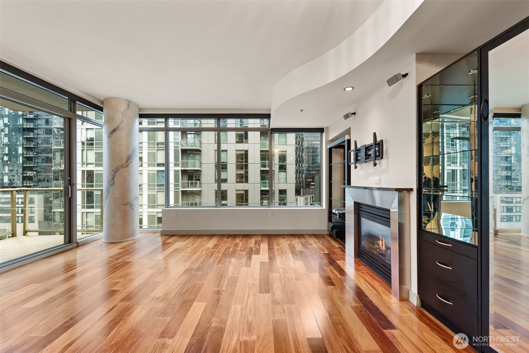 900 Lenora Street #W801, Seattle, WA 98121, photo 3 of 36