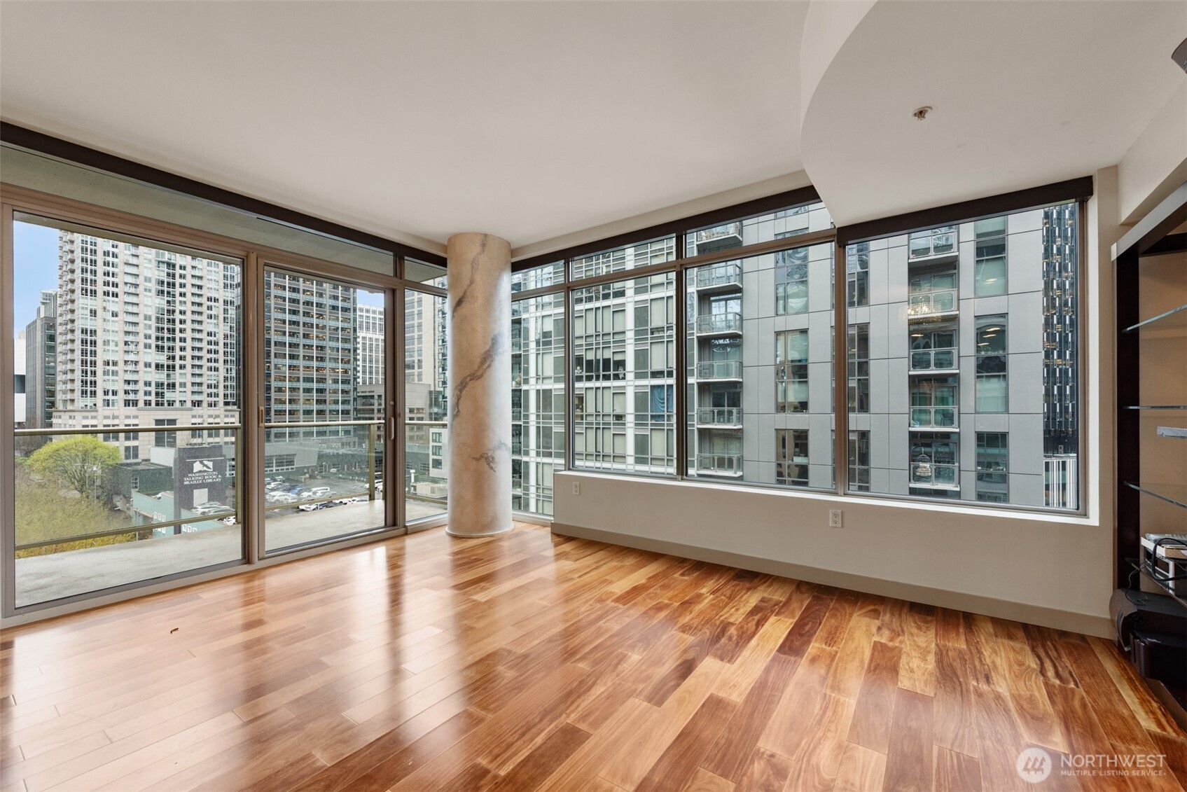 900 Lenora Street #W801, Seattle, WA 98121, photo 4 of 36