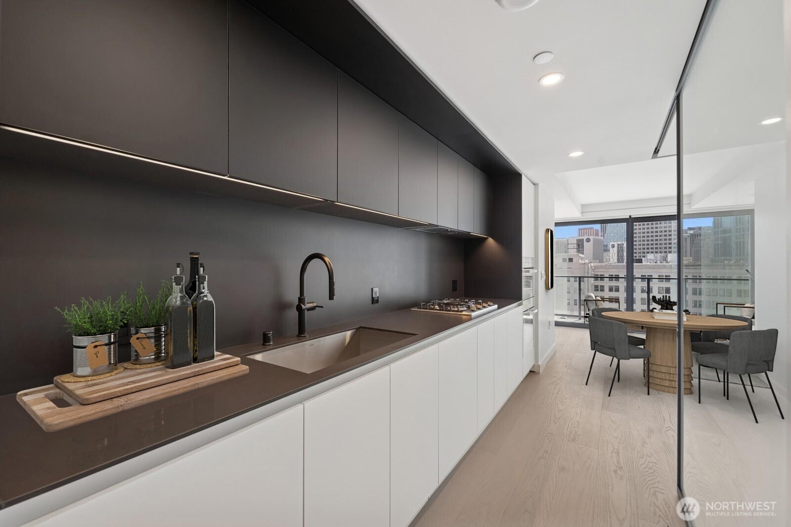 300 Virginia Street #1107, Seattle, WA 98121, photo 2 of 40