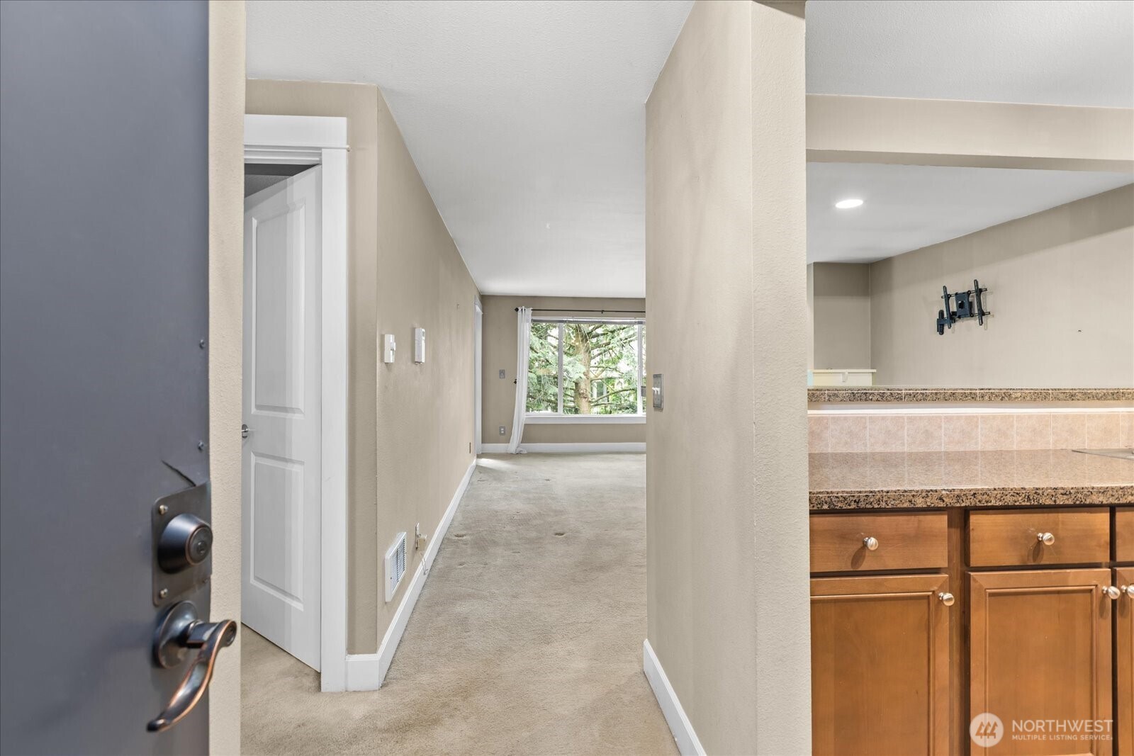 300 N 130th Street #2302, Seattle, WA 98133, photo 2 of 24