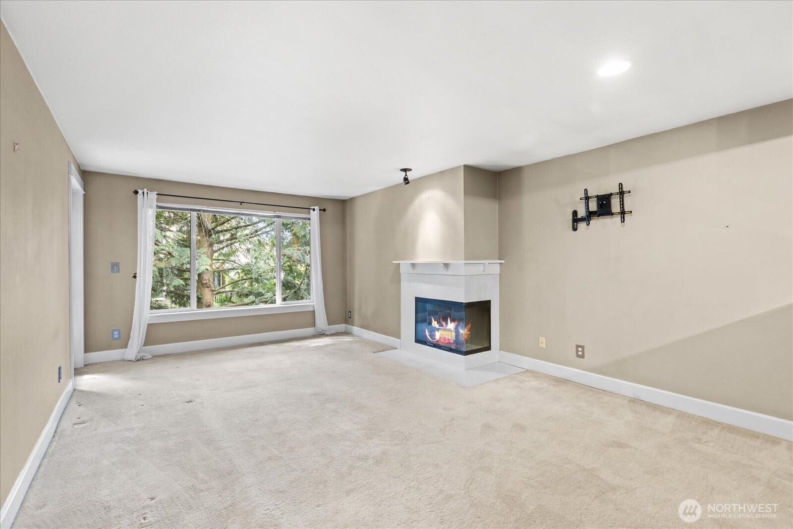 300 N 130th Street #2302, Seattle, WA 98133, photo 4 of 24