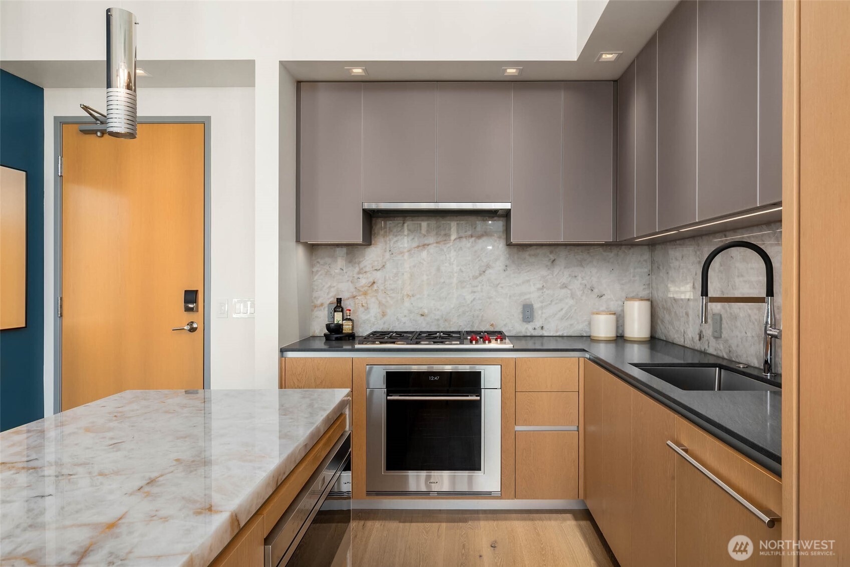 2510 6th Avenue #3902, Seattle, WA 98121, photo 5 of 40