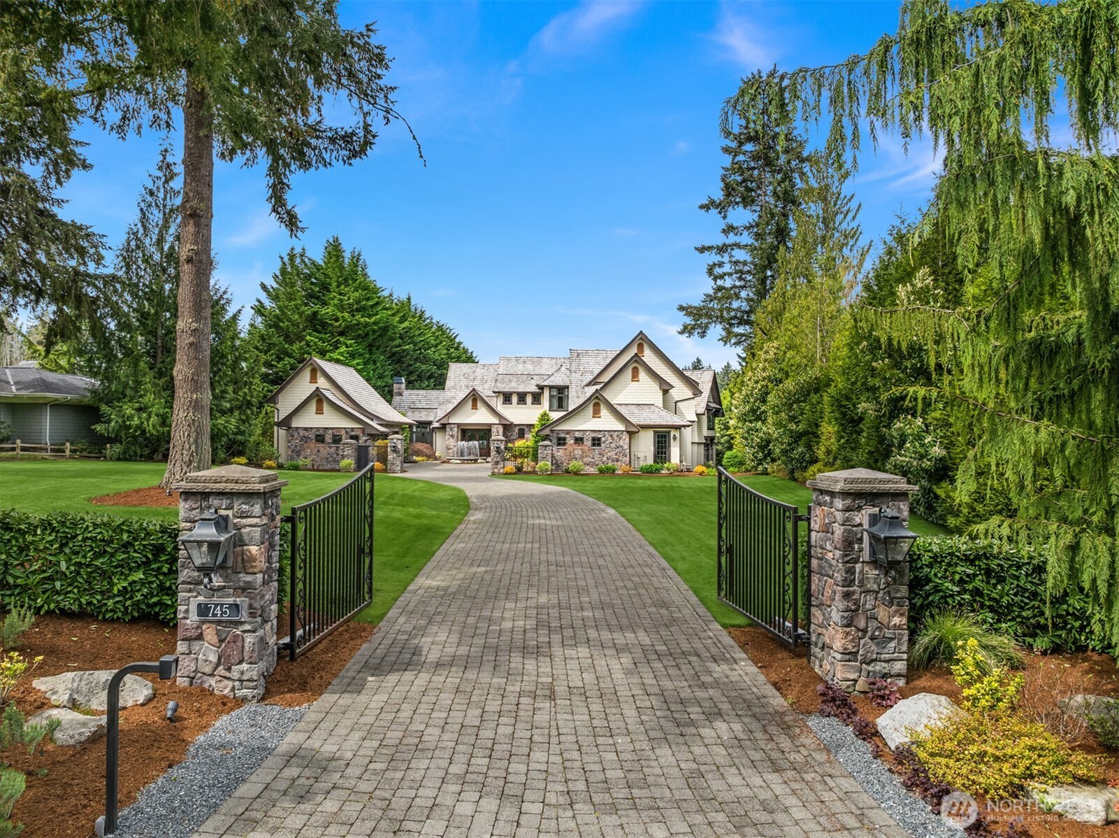745 250th Lane NE