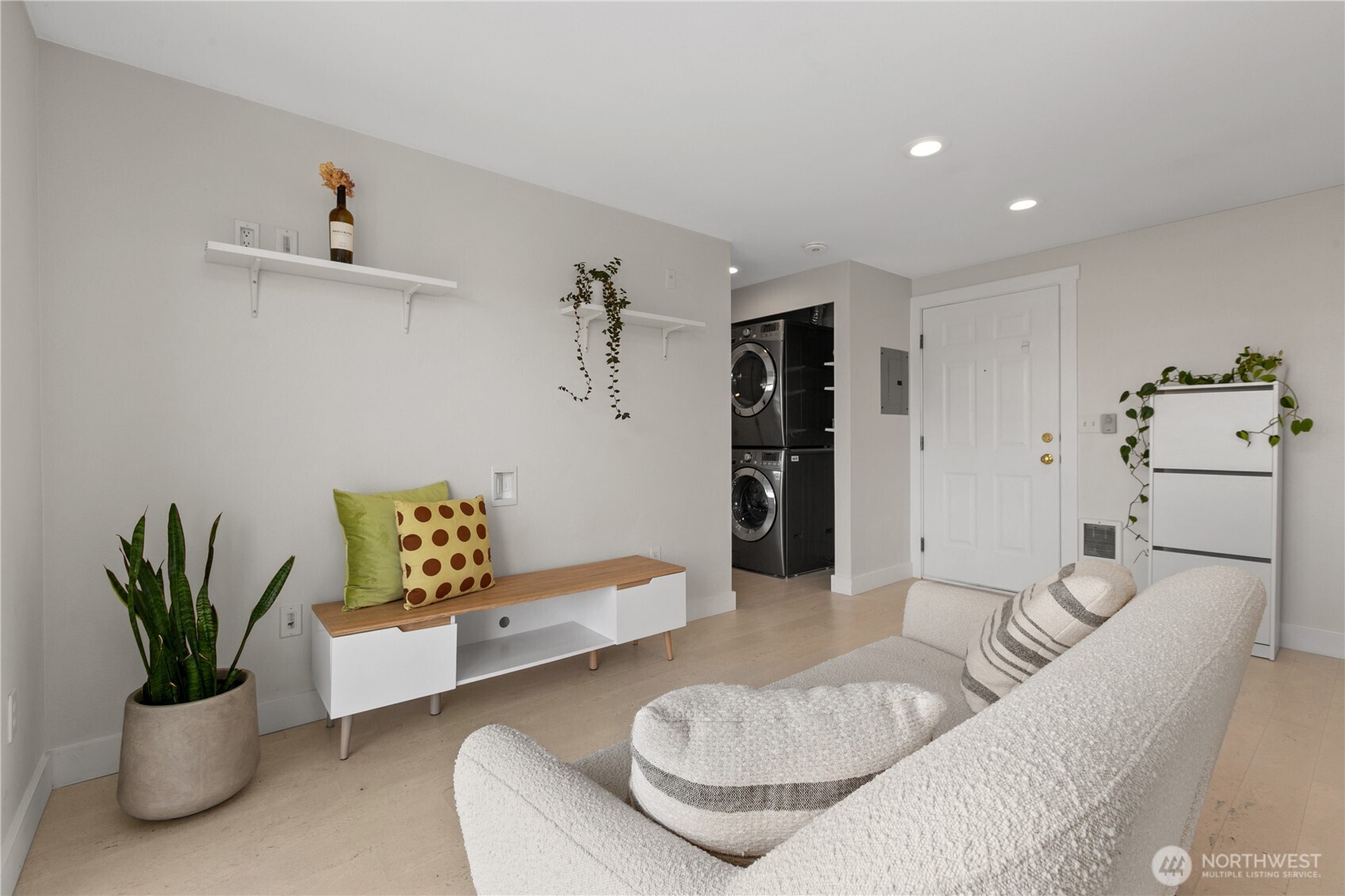 12056 15th Avenue NE #404, Seattle, WA 98125-5062, photo 5 of 30