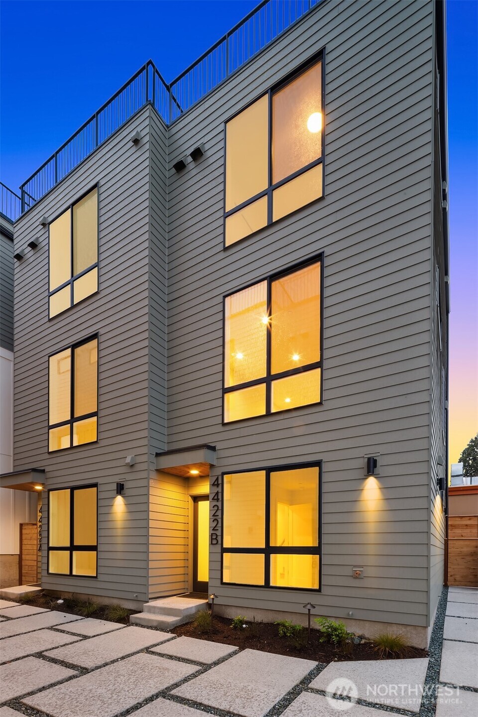 4419 2nd Avenue NE #A, Seattle, WA 98105, photo 2 of 2