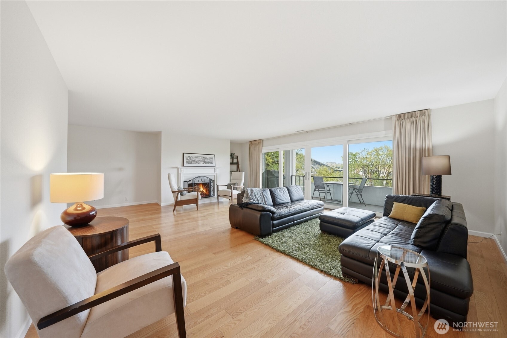 2565 Dexter Avenue N #103, Seattle, WA 98109, photo 4 of 39