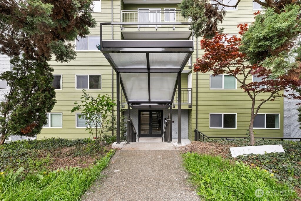 1515 12th Avenue S #102