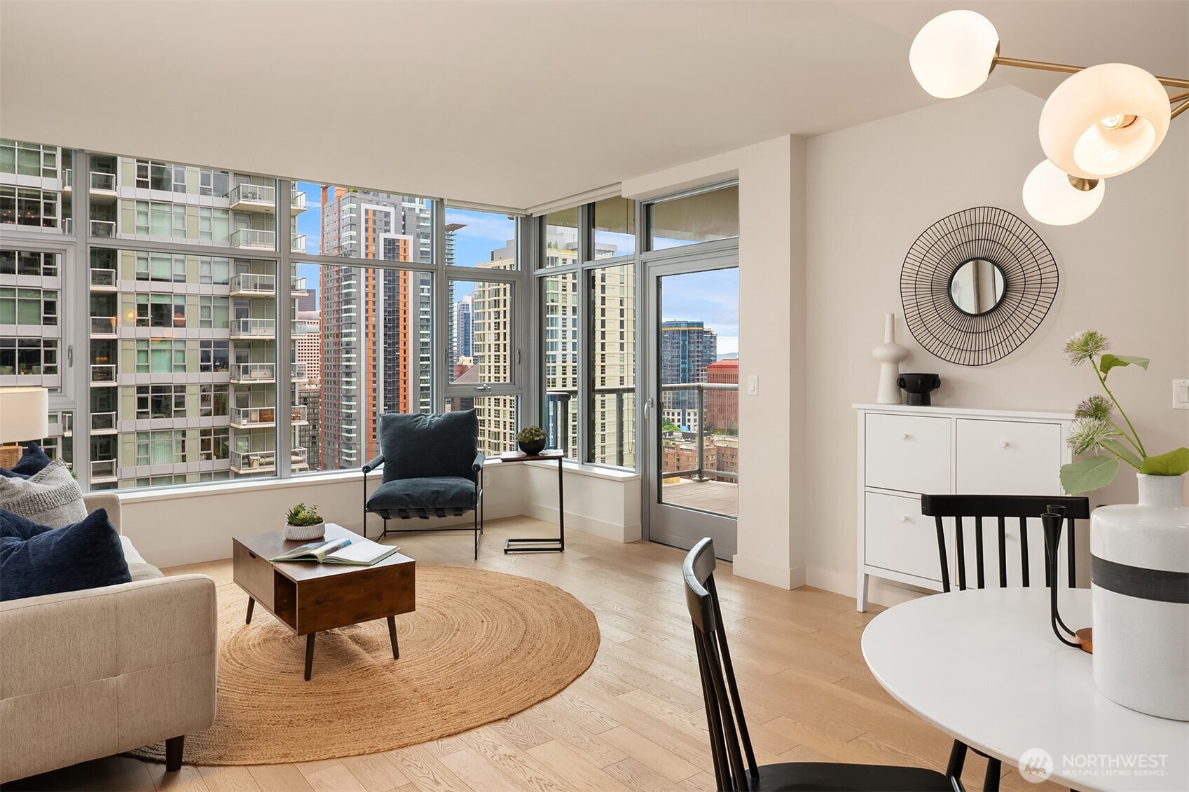 583 Battery Street #2208N, Seattle, WA 98121, photo 2 of 33