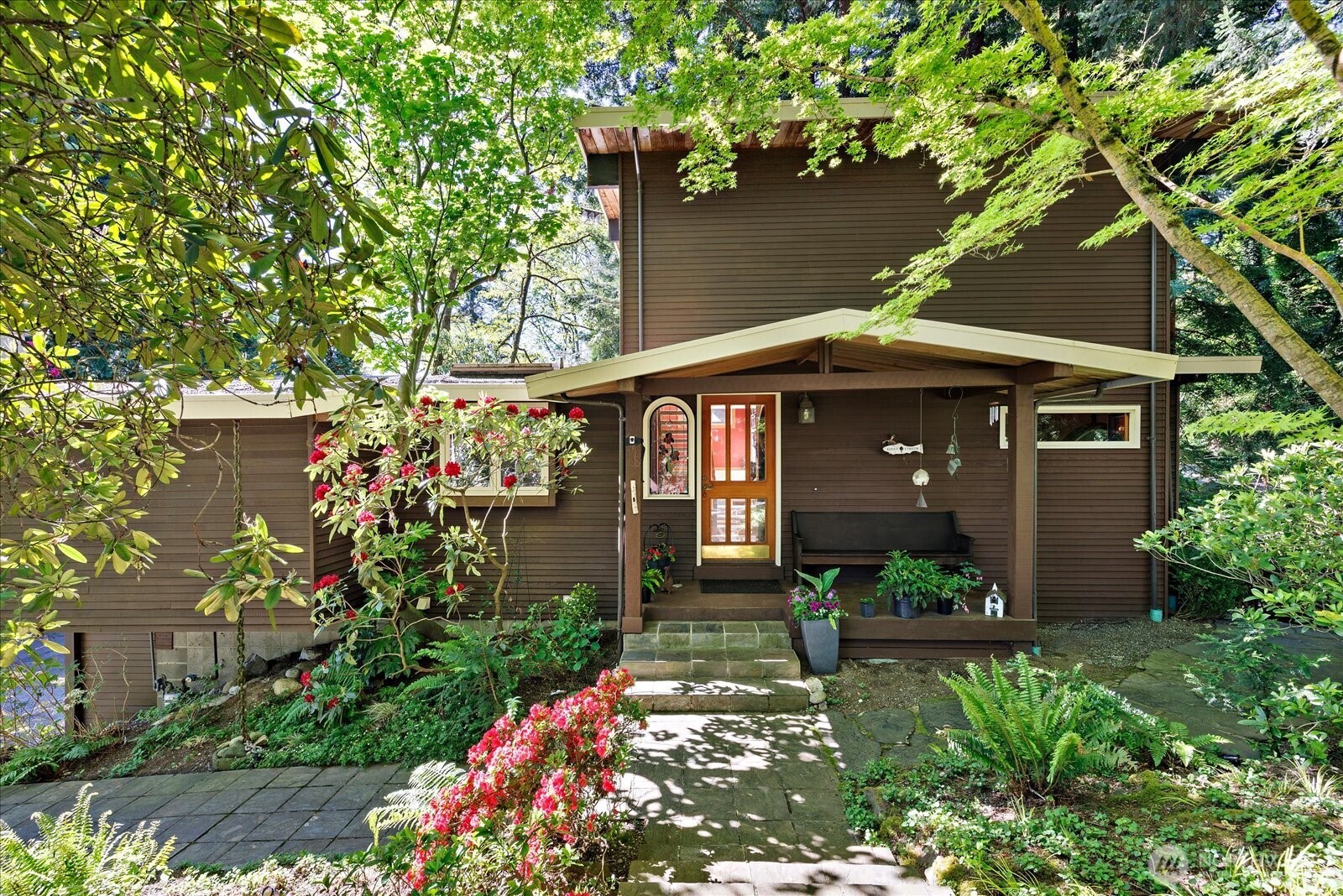 6418 E Mercer Way, Mercer Island, WA 98040, photo 2 of 2