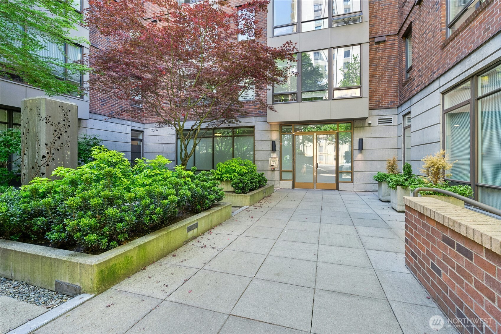 4547 8th Avenue NE #602