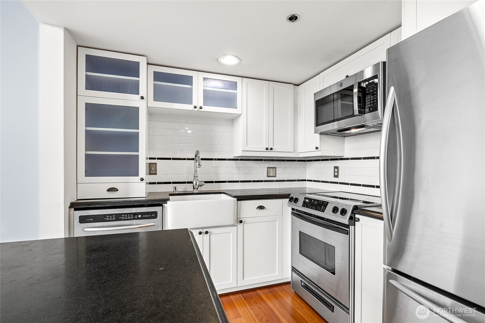 201 Galer Street #414, Seattle, WA 98109, photo 4 of 24