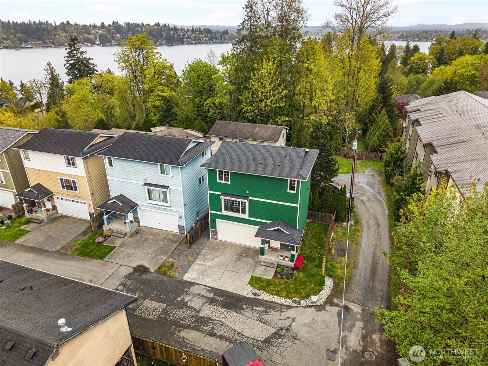 1011 94th Drive NE