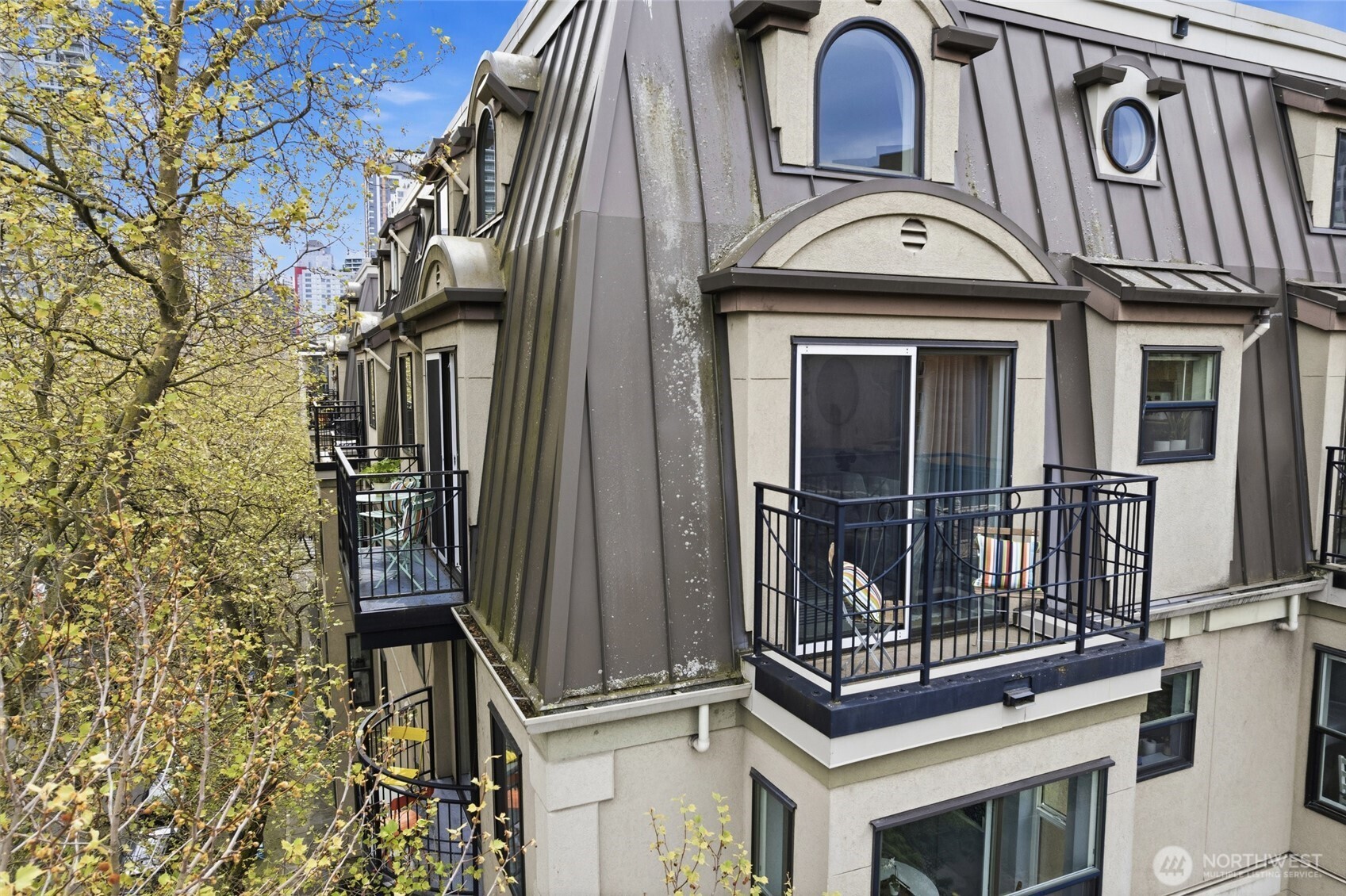 425 Vine Street #708, Seattle, WA 98121, photo 2 of 28