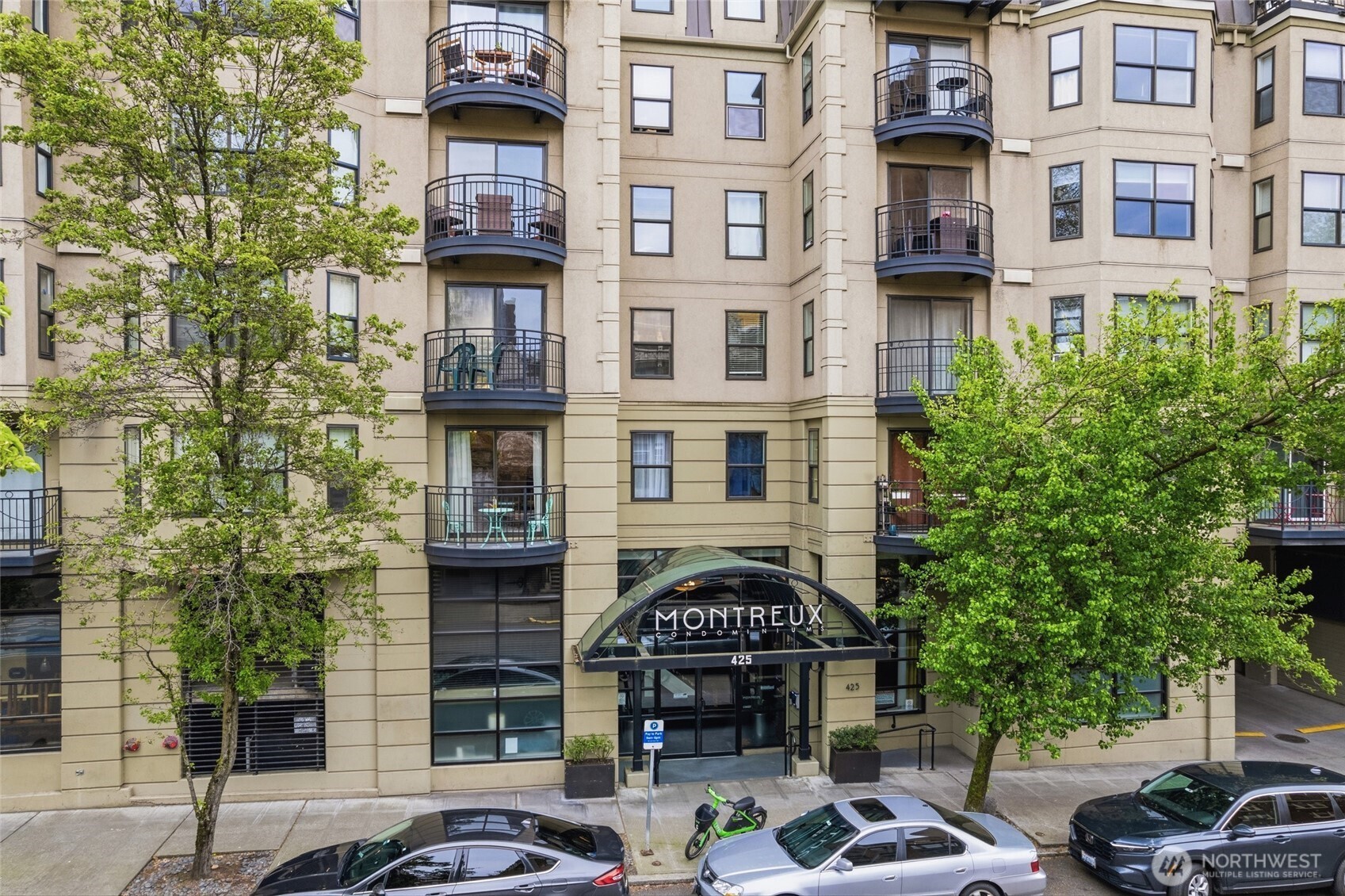 425 Vine Street #708, Seattle, WA 98121, photo 3 of 28