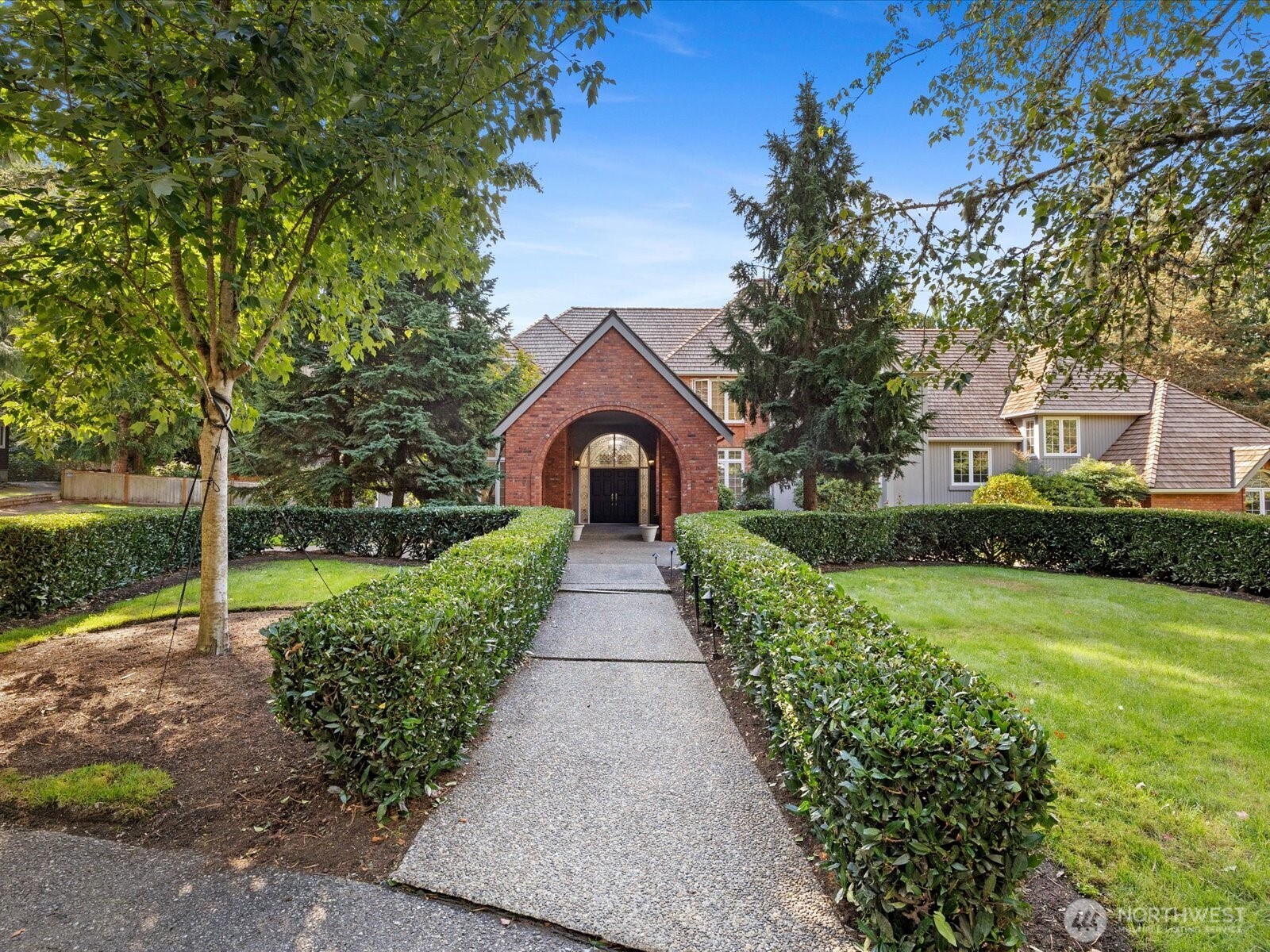 20421 NE 66th Court
