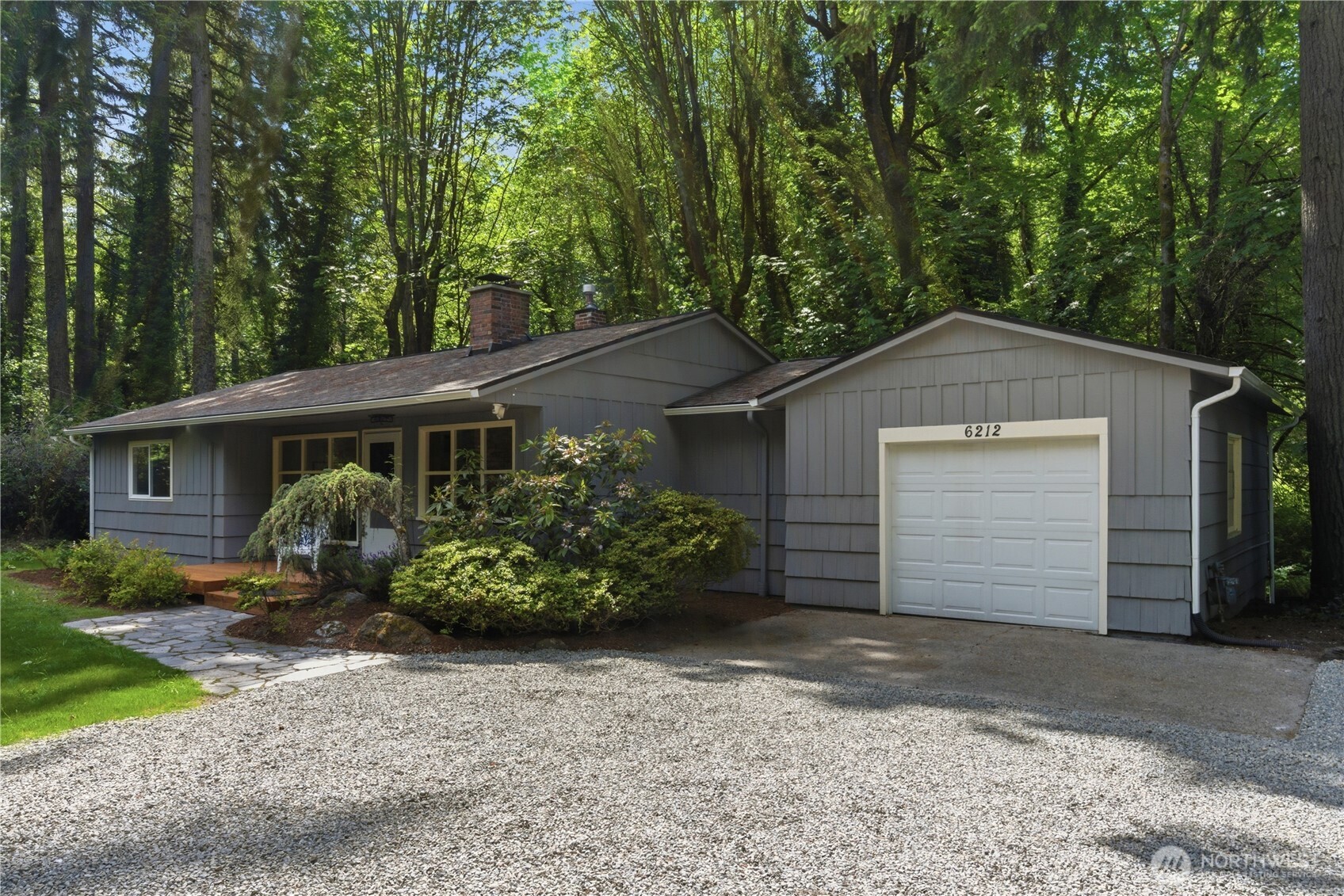 6212 Ray Nash Drive NW, Gig Harbor, WA 98335, photo 2 of 2