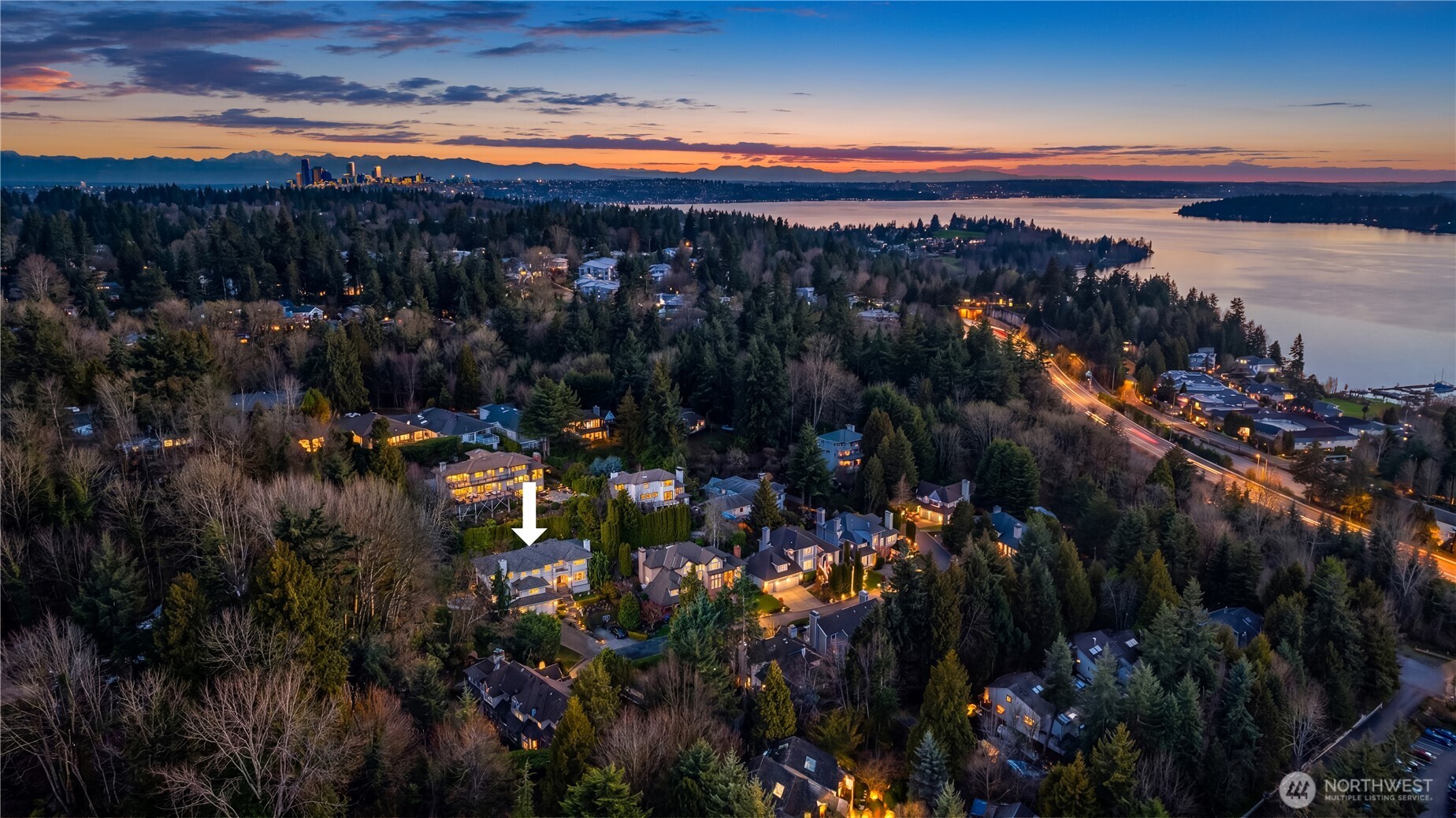 3645 92nd Avenue SE, Mercer Island, WA 98040, photo 2 of 3