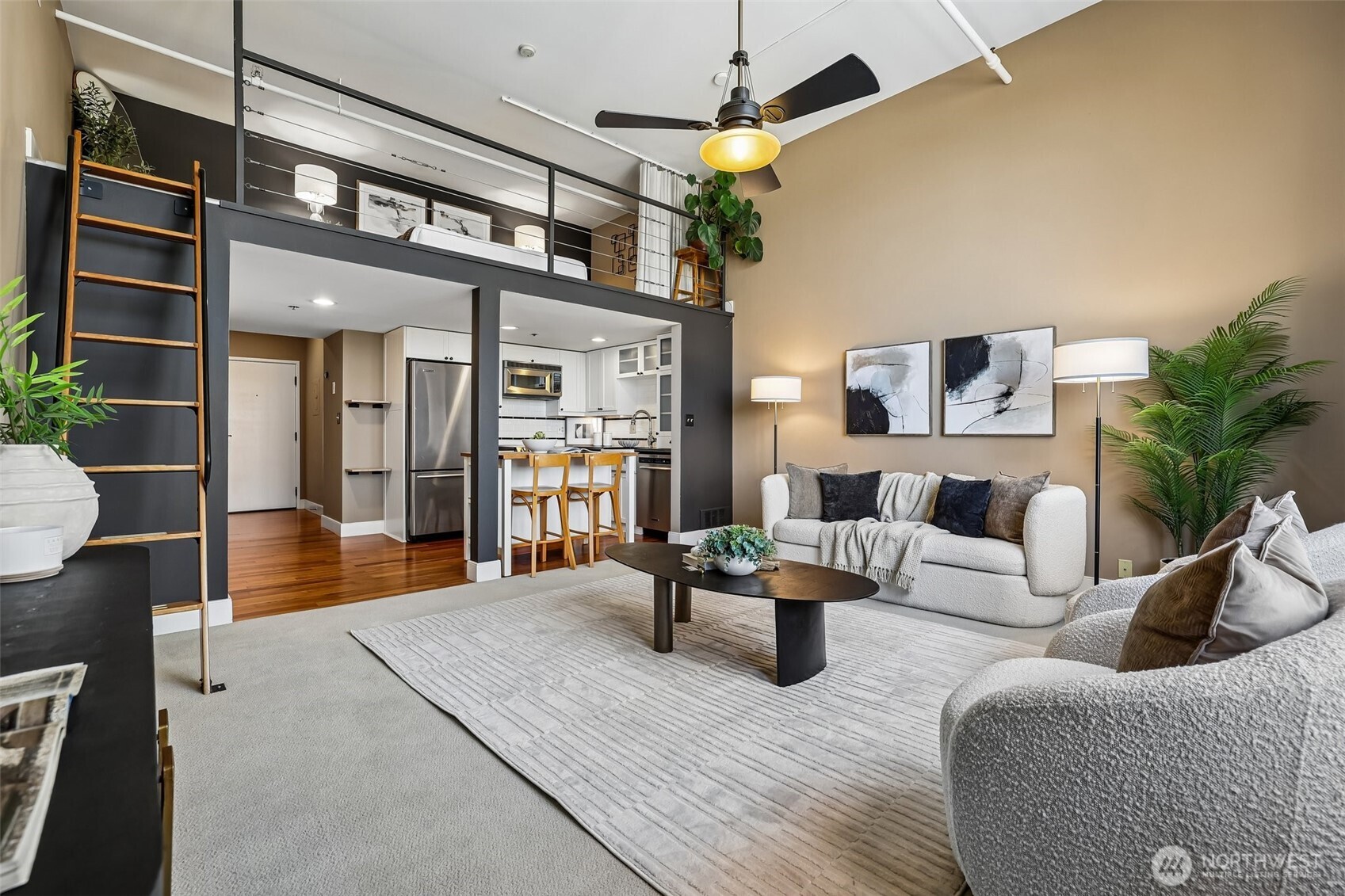 201 Galer Street #534, Seattle, WA 98109, photo 3 of 36
