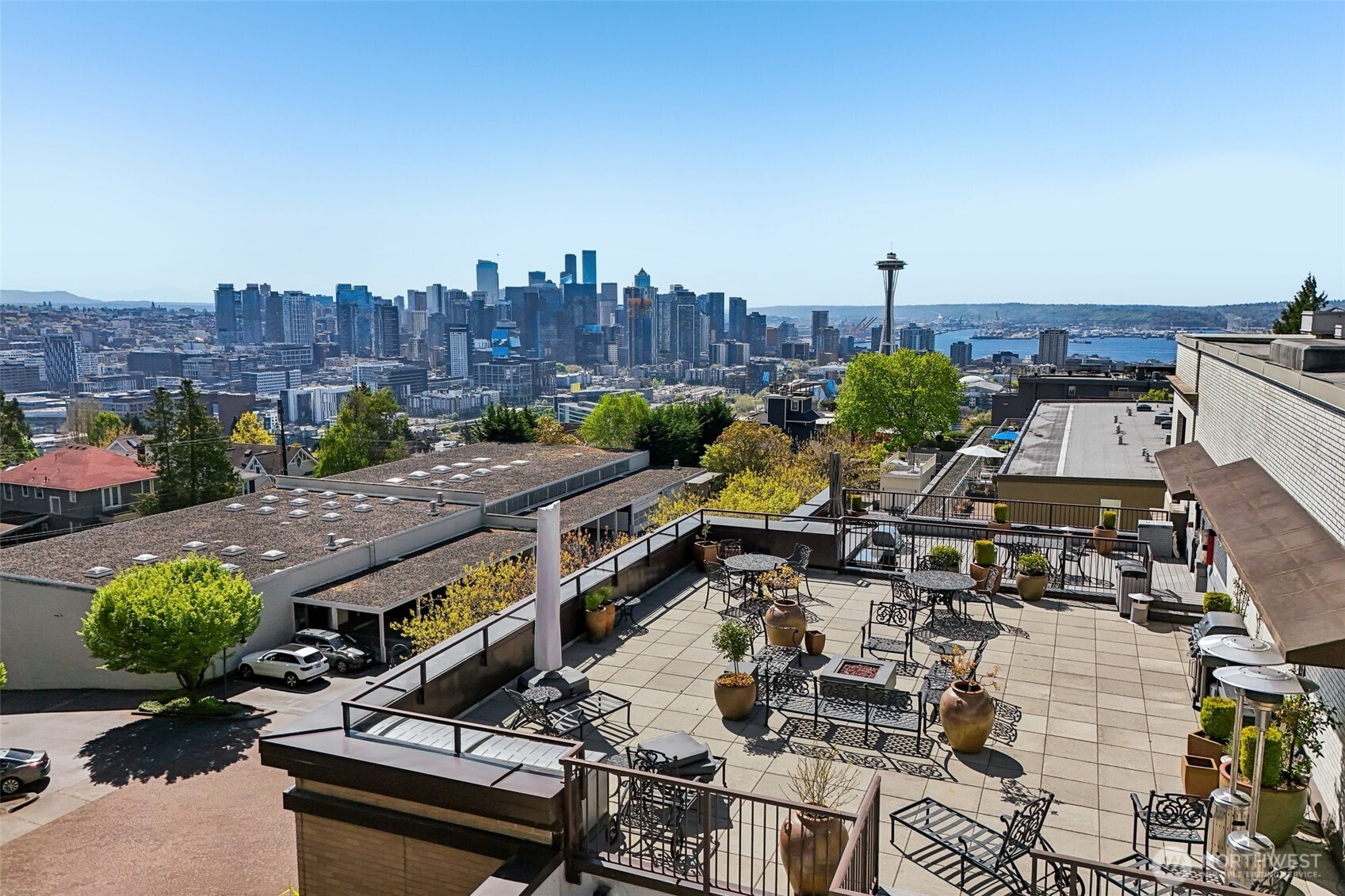 201 Galer Street #534, Seattle, WA 98109, photo 2 of 36