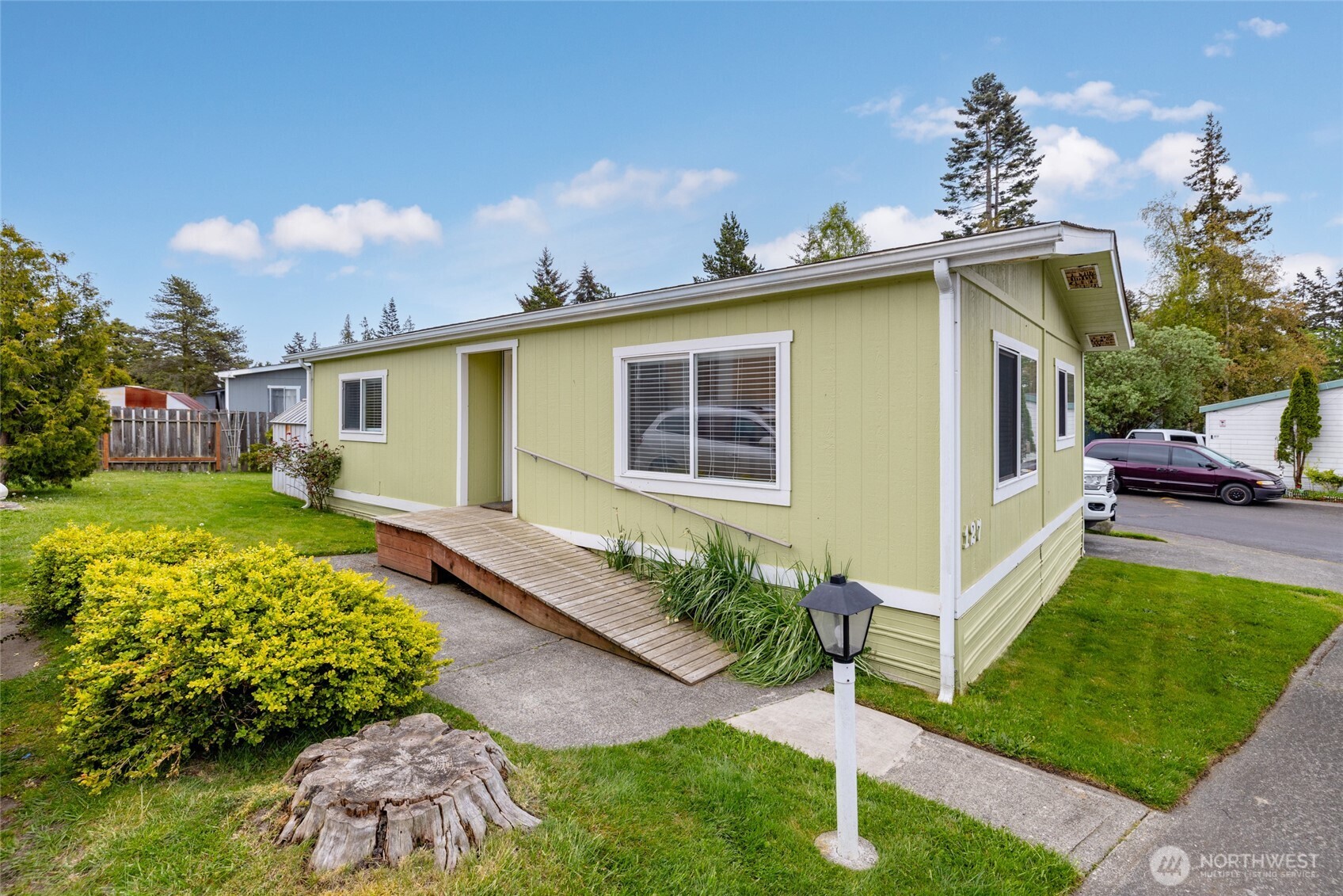 700 NW Crosby #127