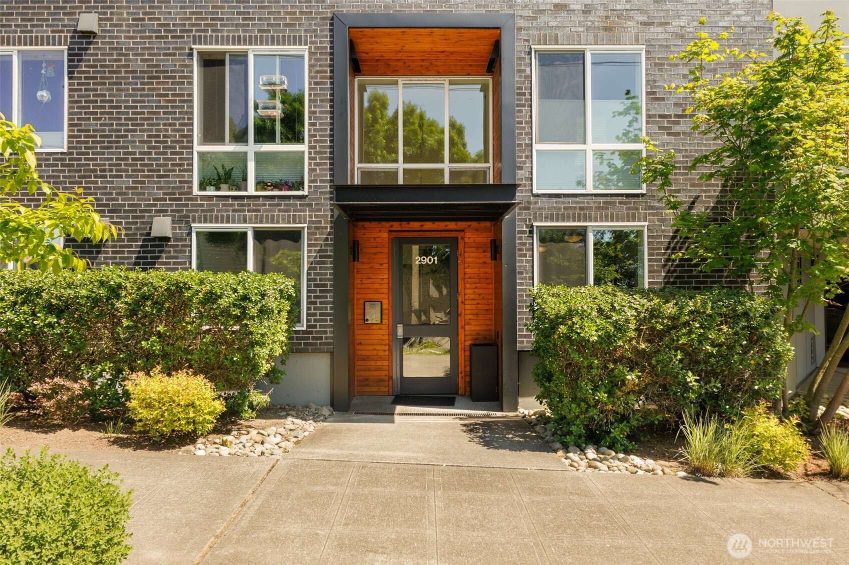 2901 S Jackson Street #404, Seattle, WA 98144, photo 2 of 28