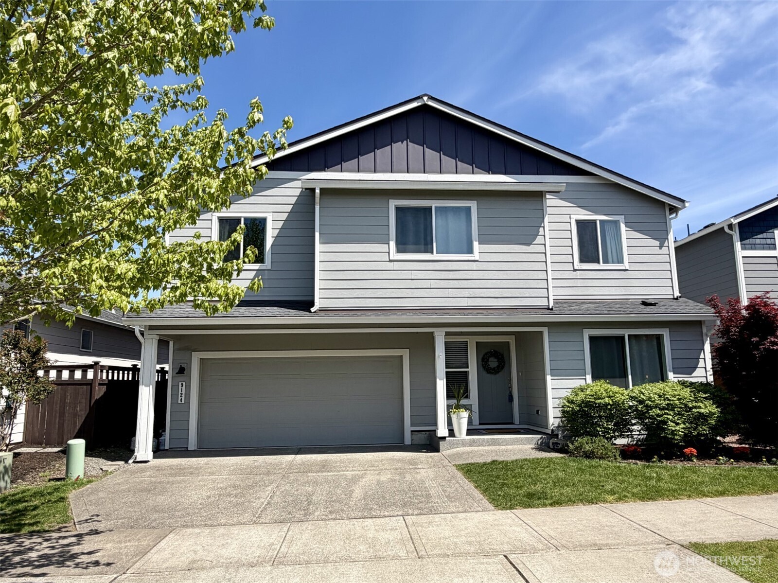 9124 Silverspot Drive SE