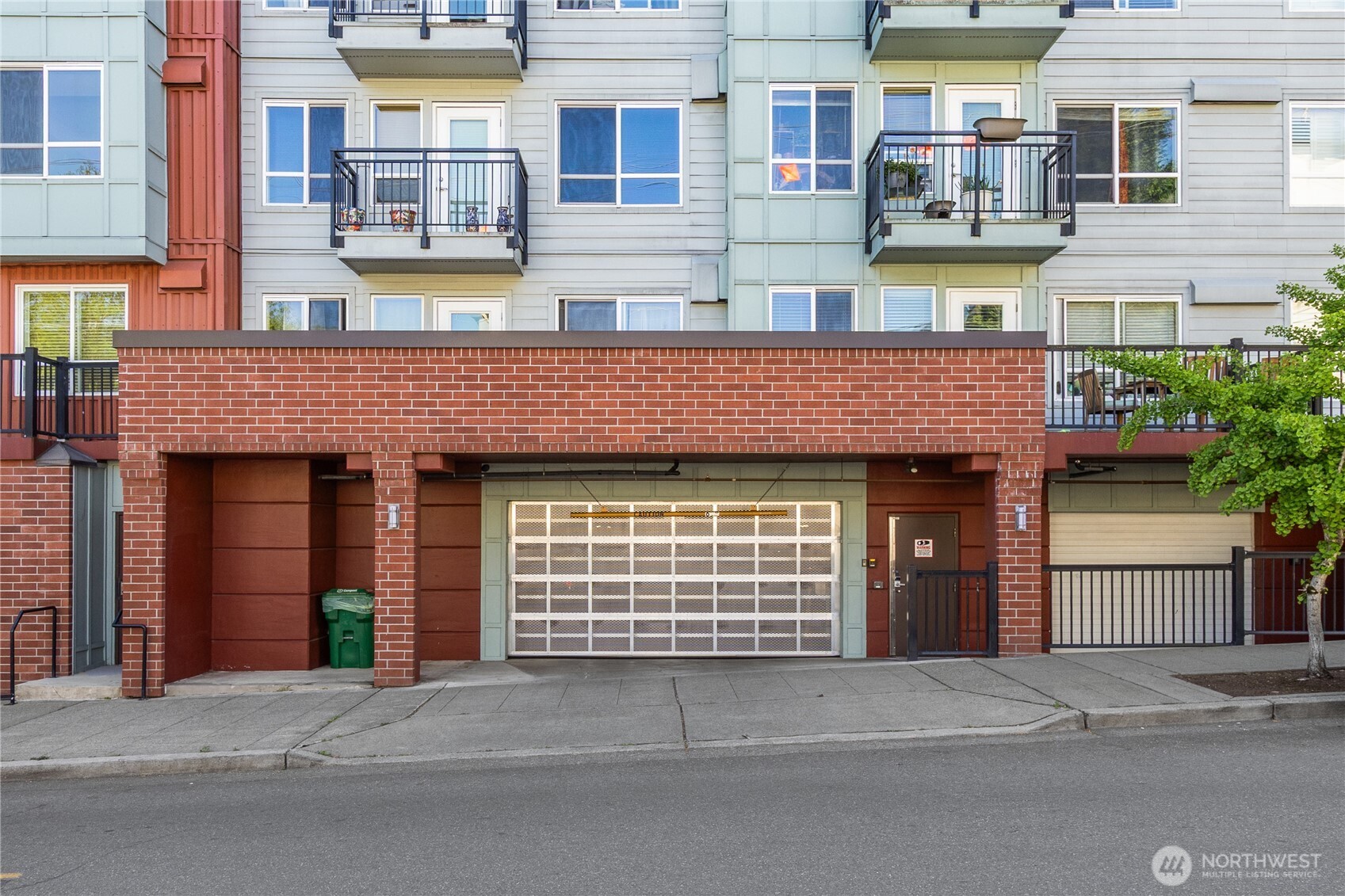 424 N 85th Street #404, Seattle, WA 98103, photo 3 of 31