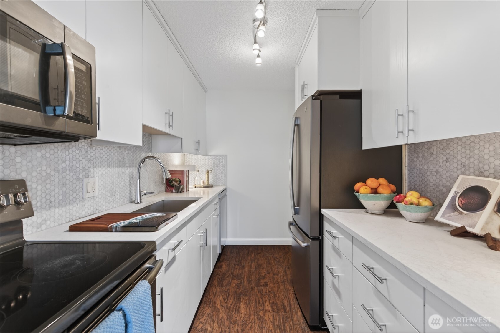 308 E Republican Street #705, Seattle, WA 98102, photo 5 of 40