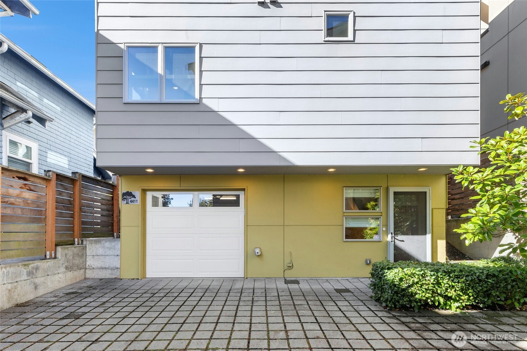 4411 Meridian Avenue N, Seattle, WA 98103, photo 2 of 2