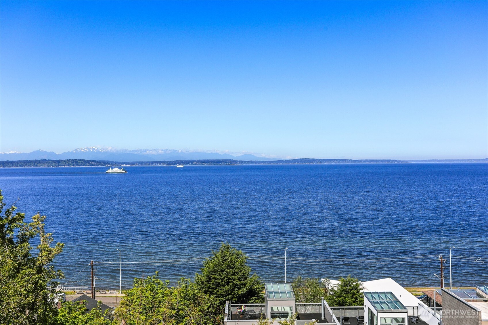 2122 Halleck Avenue SW, Seattle, WA 98116, photo 4 of 38