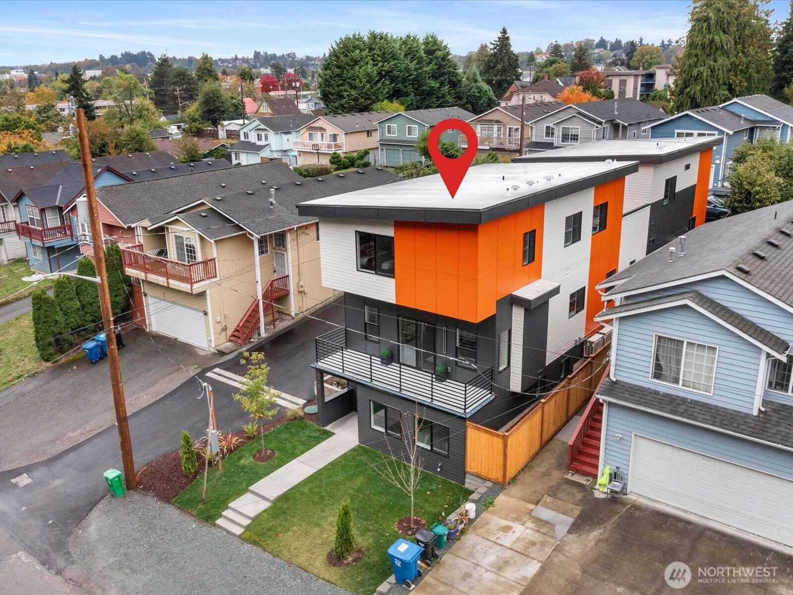 6025 47th Avenue S #A, Seattle, WA 98118, photo 2 of 39