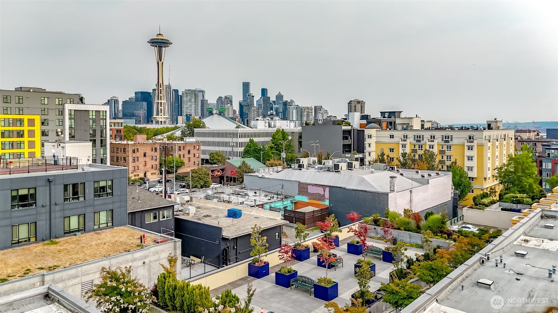 17 W Mercer Street #301, Seattle, WA 98119, photo 3 of 39