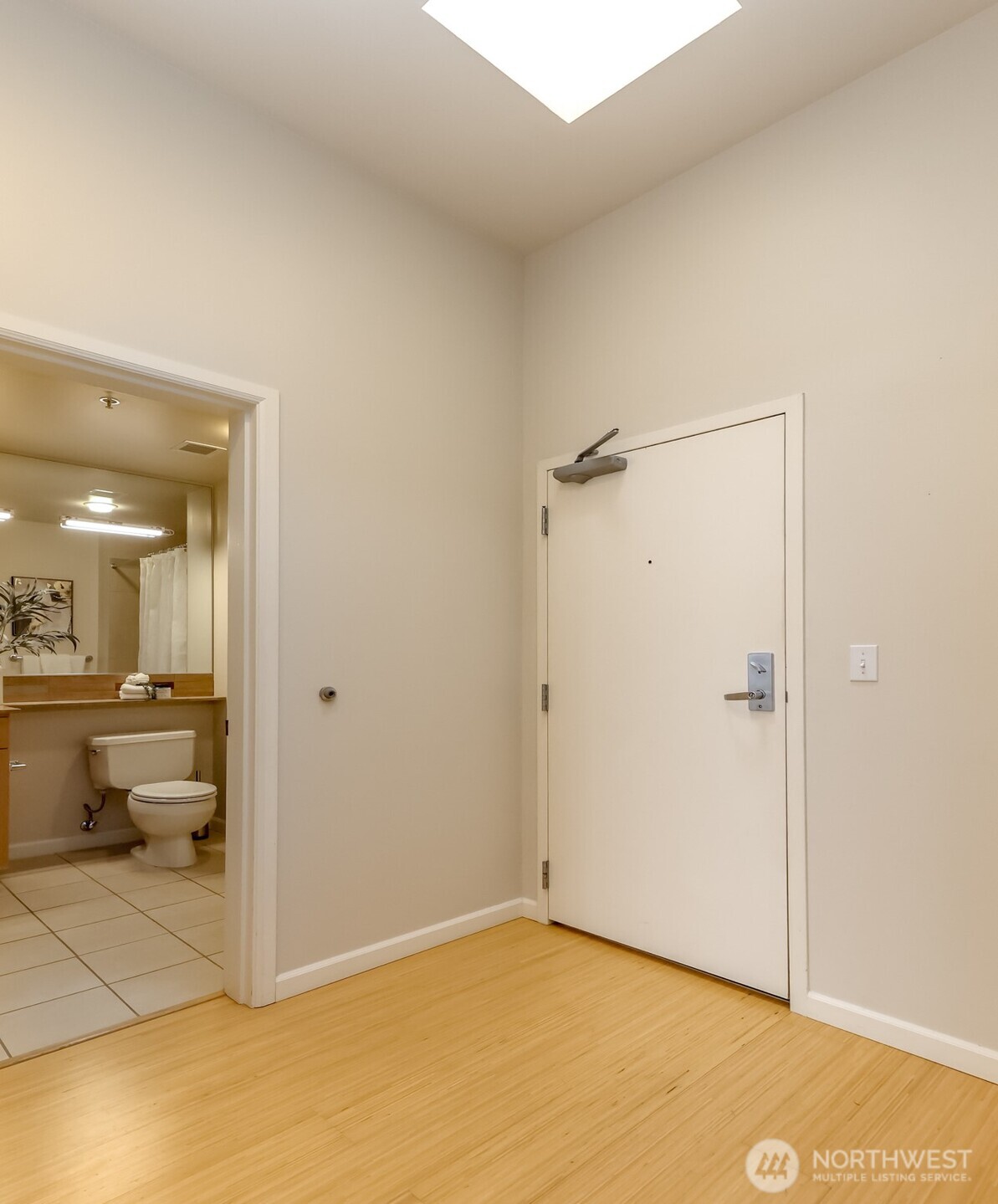 17 W Mercer Street #301, Seattle, WA 98119, photo 5 of 39