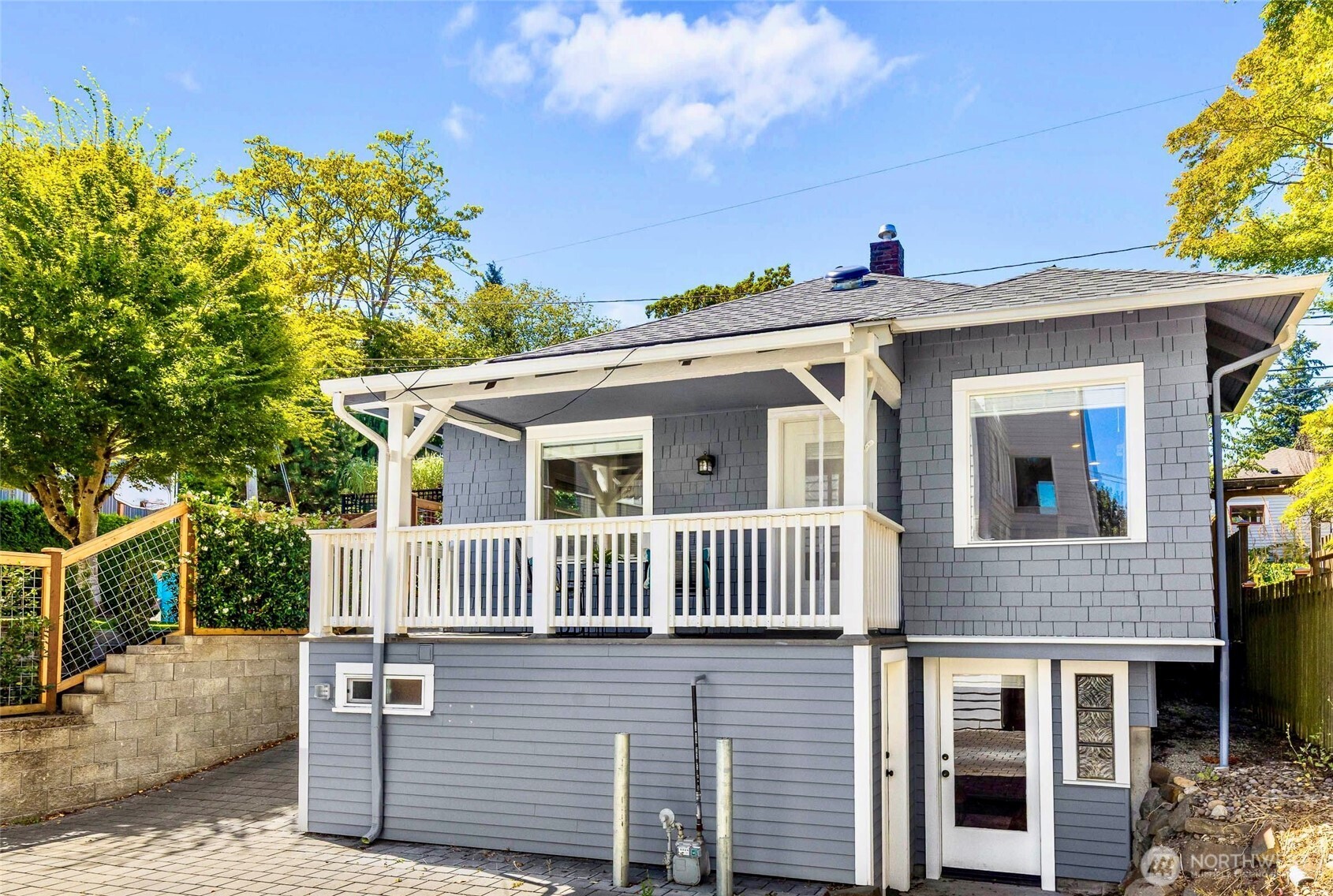 2423 3rd Avenue W