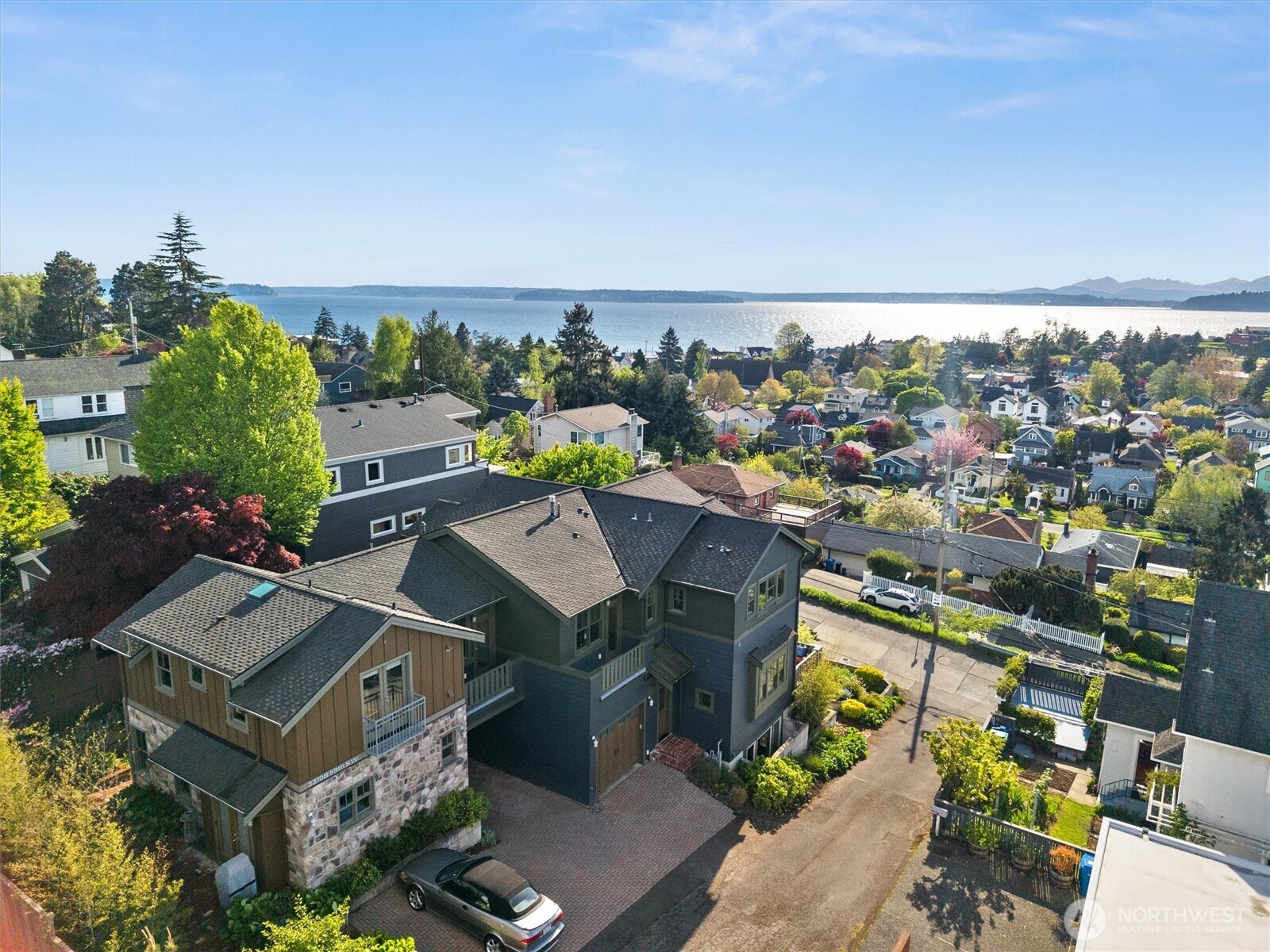 3310 59th Avenue SW #A, Seattle, WA 98116-3005, photo 2 of 40