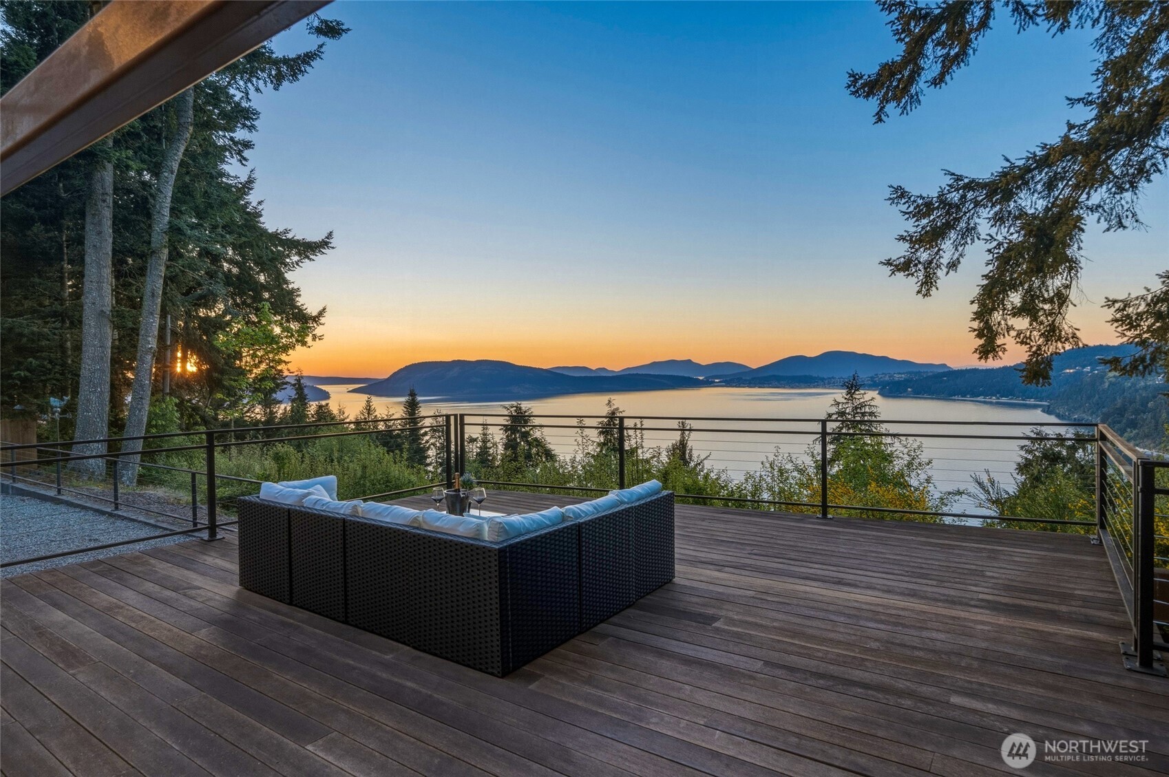 4101 Edith Point