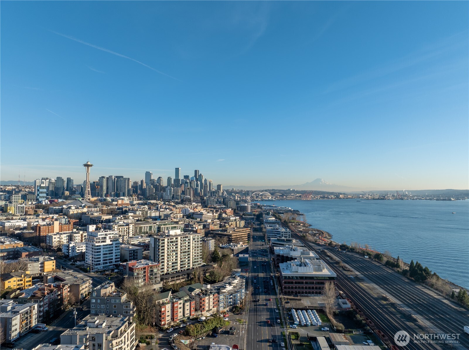 601 W Mercer Place #301, Seattle, WA 98119, photo 3 of 39