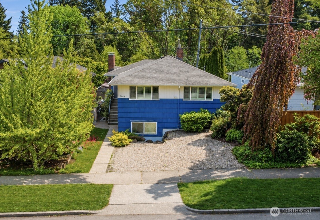 5014 35th Avenue SW, Seattle, WA 98126, photo 2 of 3