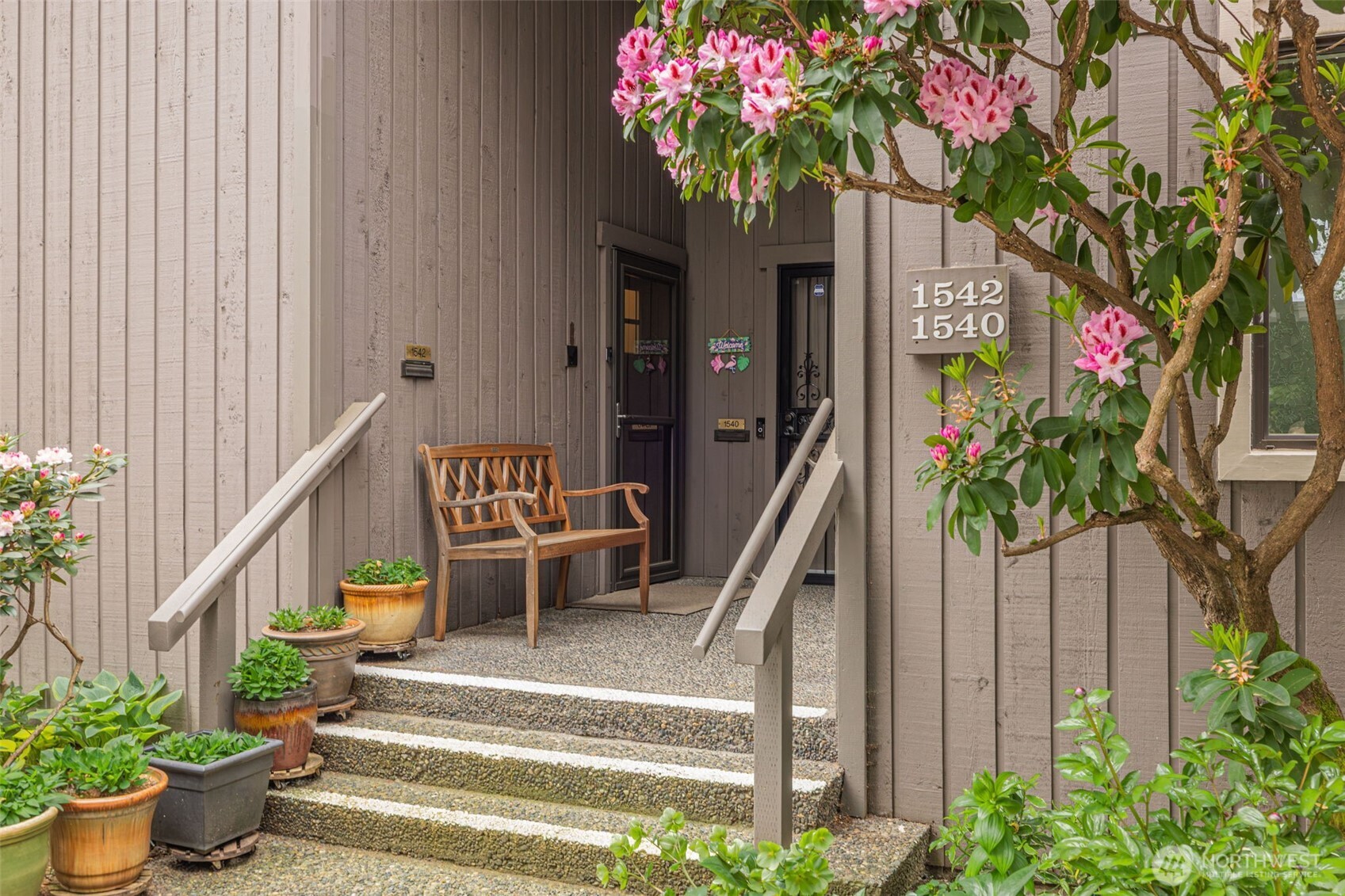 1542 NE 140th Street #E6, Seattle, WA 98125, photo 3 of 39