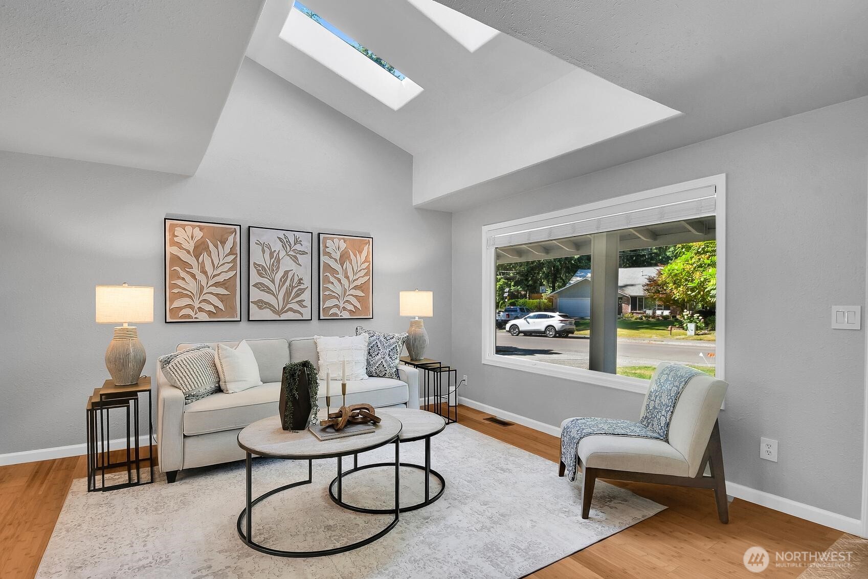 12117 NE 143rd Place, Kirkland, WA 98034, photo 2 of 2